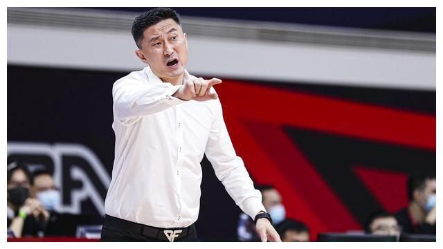 NBA伤病爵士VS鹈鹕爵士：马尔卡宁缺席　鹈鹕：马特-里安、麦科勒姆、特雷-墨菲缺席快船VS掘金快船：梅森-普拉姆利、波士顿缺席掘金：约基奇、阿隆-戈登、贾马尔-穆雷、钱查尔缺席专家推荐【单舞飞扬】足球推荐近13中12早场带来巴甲解析【天机老人】足球推荐4连红早场带来巴甲解析【大自然】足球推荐7中6早场带来玻利甲解析今日是周二，早场有巴甲、阿超赛事，晚间亚冠赛事继续进行。